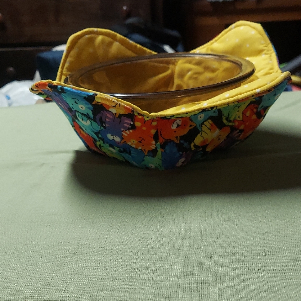 Colorful Animal Print Bowl Cozy
